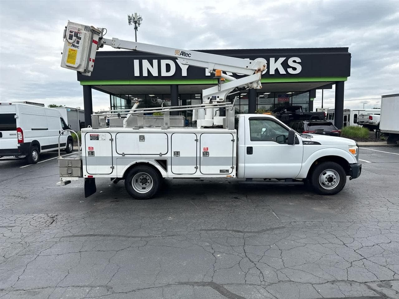 2012 Ford F-350 Super Duty - Crane