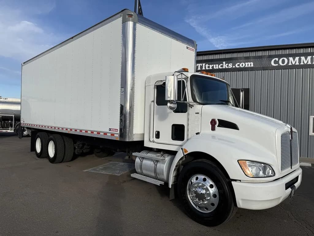 2020 Kenworth T370 - Box