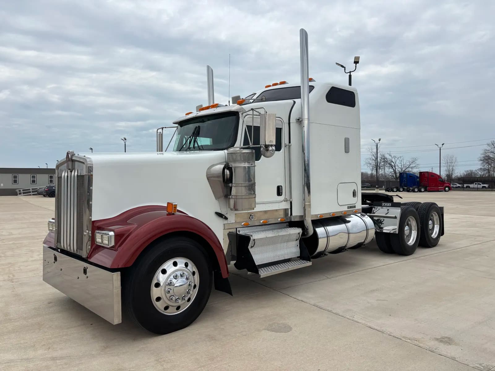 2006 Kenworth W900 - Sleeper