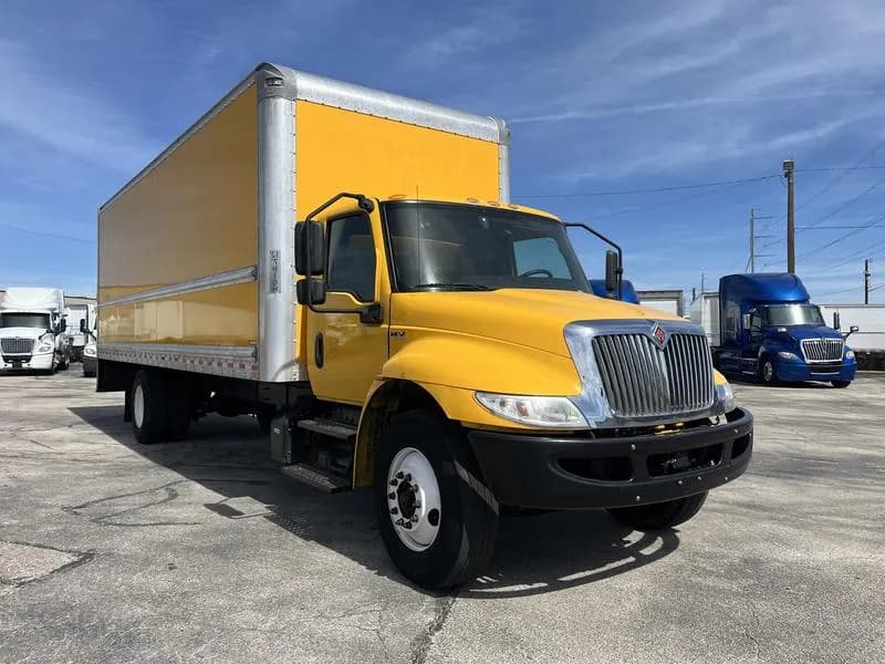 2021 International MV607 - Box