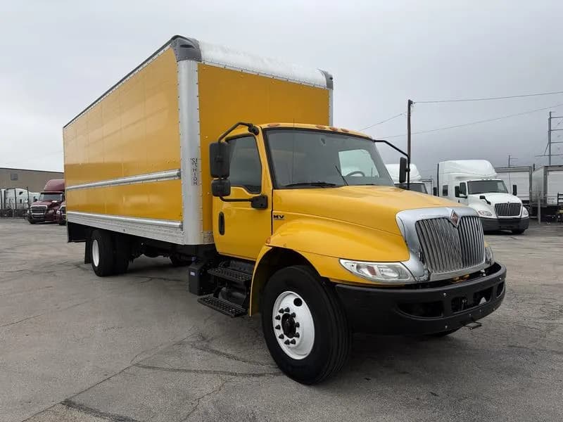 2021 International MV607 - Box