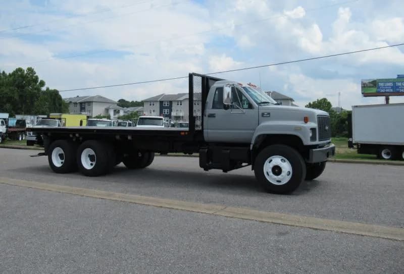 2002 Chevrolet C7500 - Flatbed
