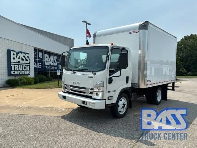2027 Isuzu NPR - Pickup