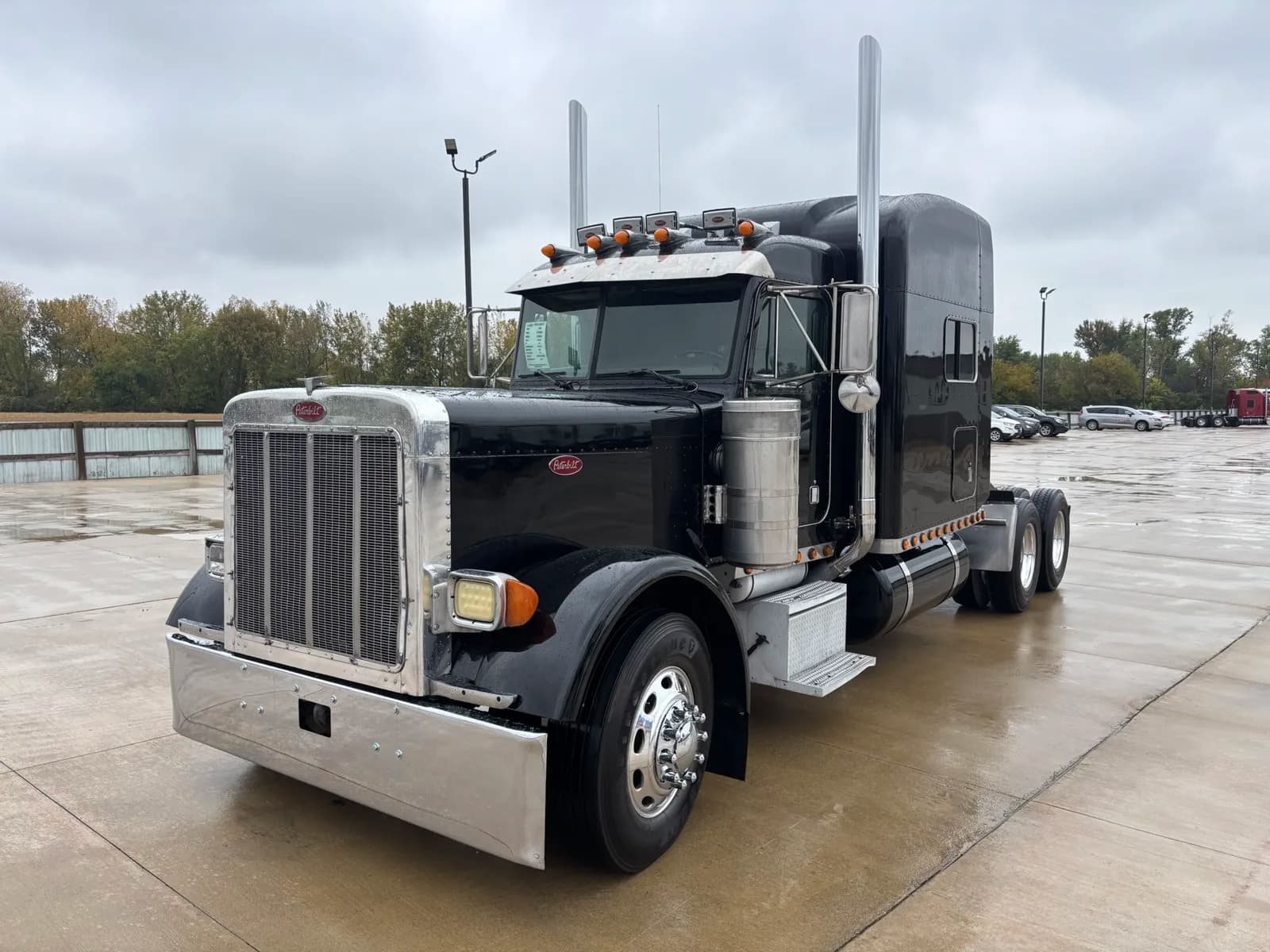 2004 Peterbilt 379 - Sleeper