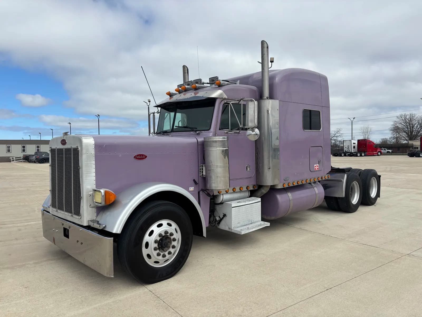 2004 Peterbilt 379 - Sleeper