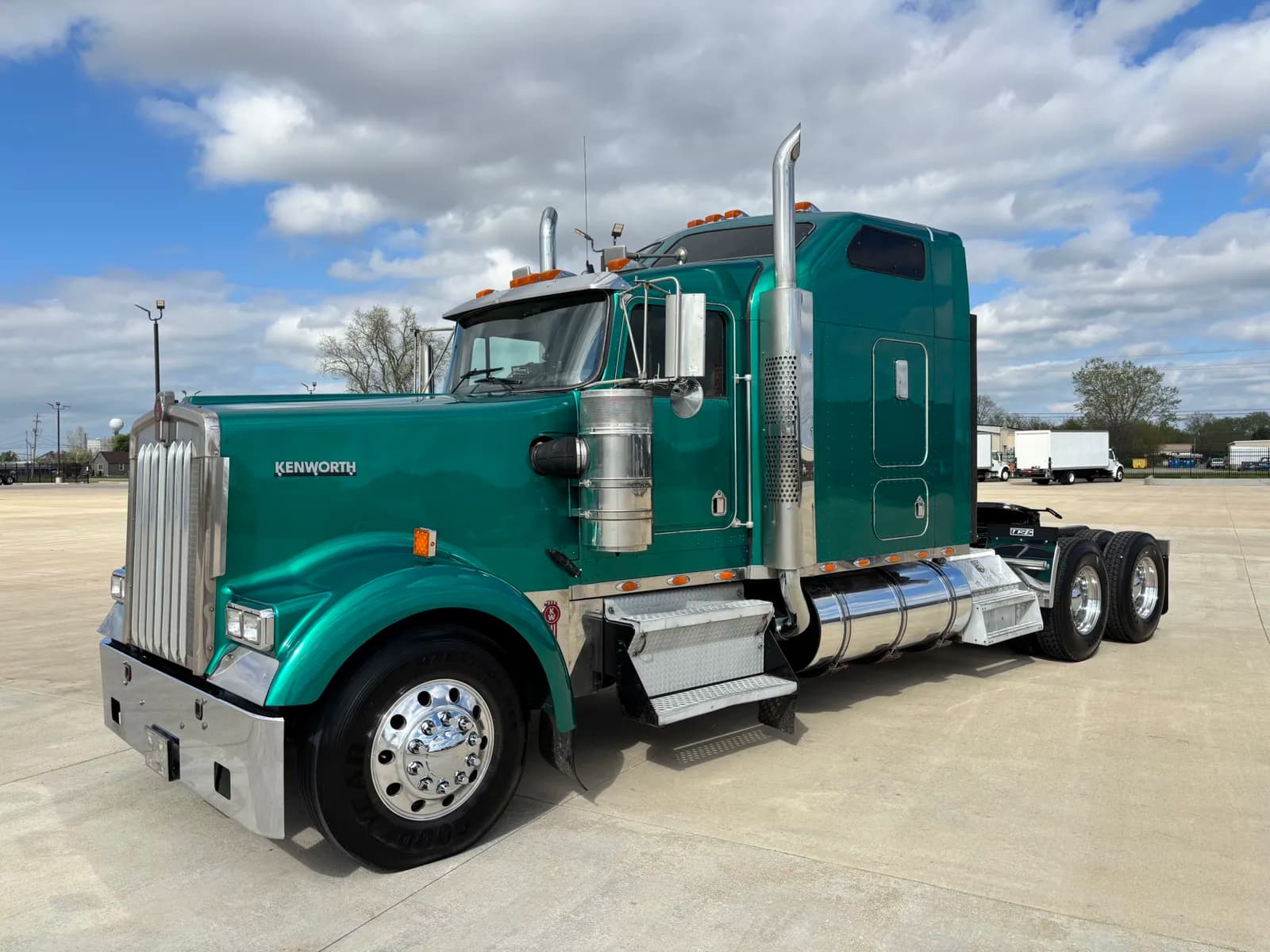 2005 Kenworth W900 - Sleeper