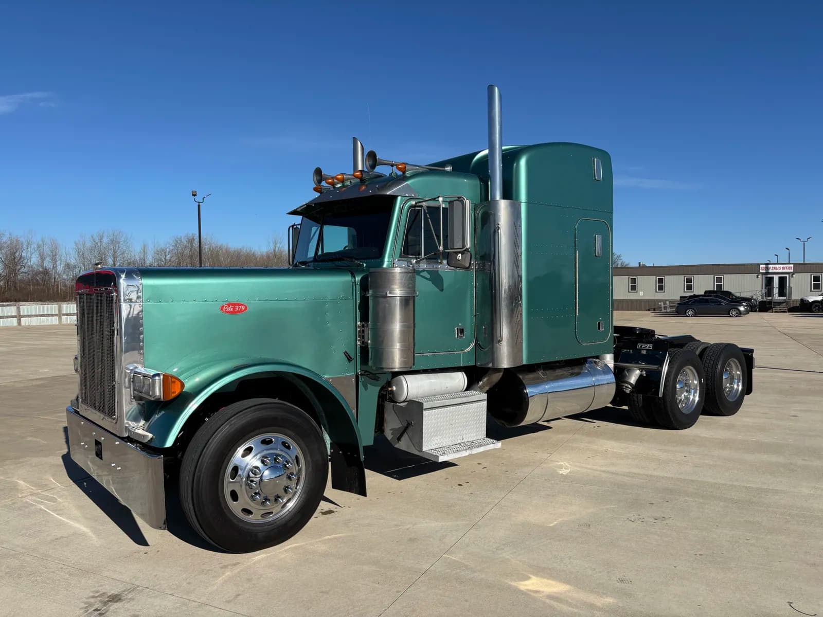 2001 Peterbilt 379 - Sleeper