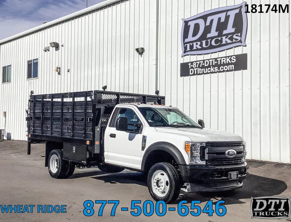 2017 Ford F-450 Super Duty - Stake