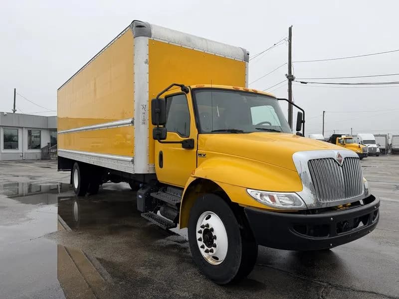 2021 International MV607 - Box