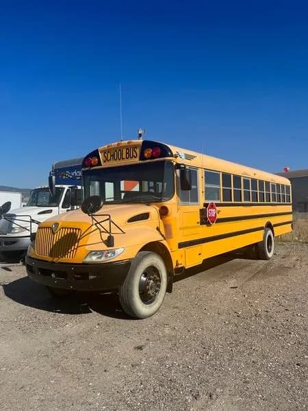 2010 Ic CE - Passenger Bus / Shuttle Bus / SUV