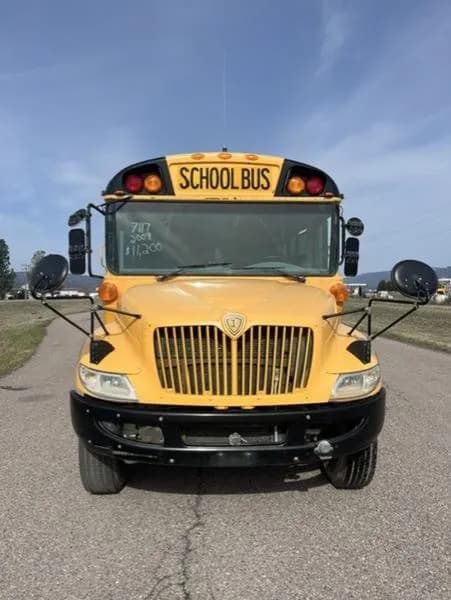2009 Ic CE - Passenger Bus / Shuttle Bus / SUV