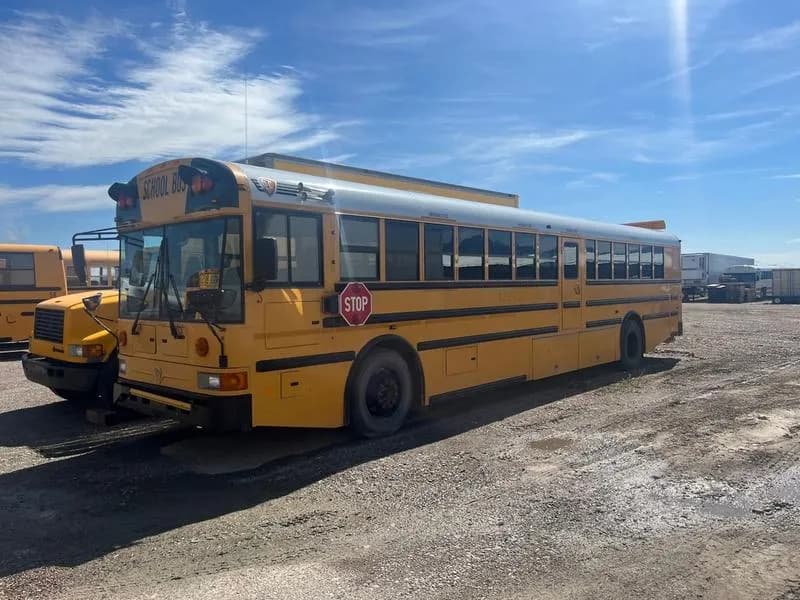 2009 Ic RE - Passenger Bus / Shuttle Bus / SUV