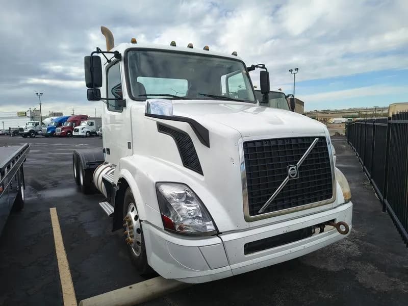 2018 Volvo VNL300 - Service