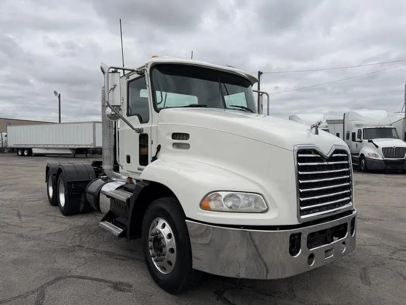 2015 Mack CXU613 - Service