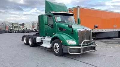 2021 Peterbilt 579 Day Cab Truck - Paccar MX-13 Automatic - Day Cab