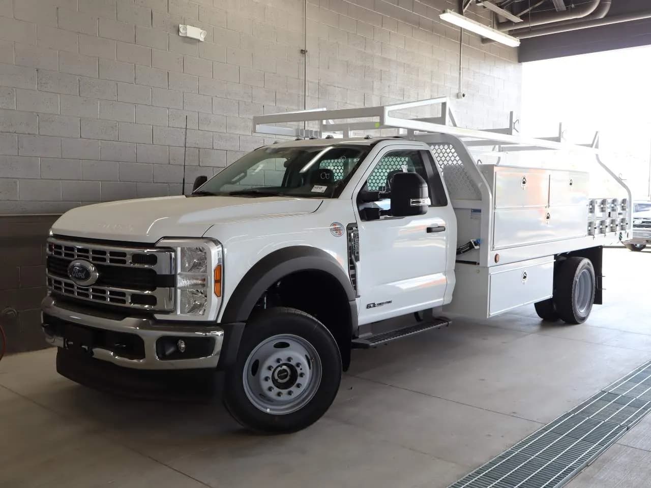 2024 Ford F-550 Super Duty - Service
