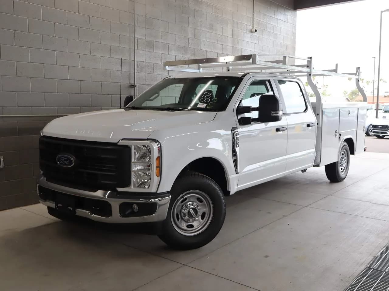 2026 Ford F-250 Super Duty Crew Cab - Service