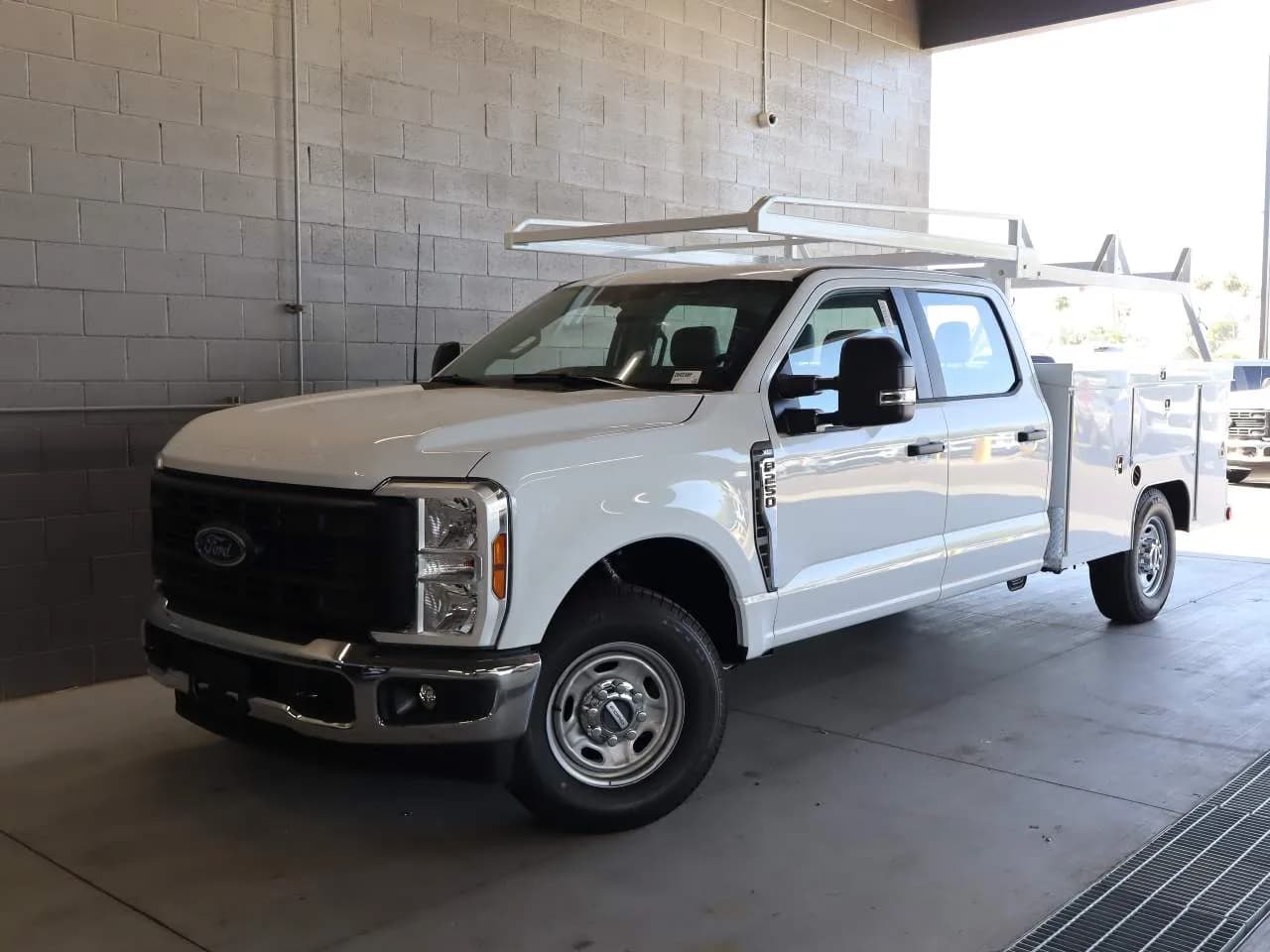 2026 Ford F-250 Super Duty Crew Cab - Service