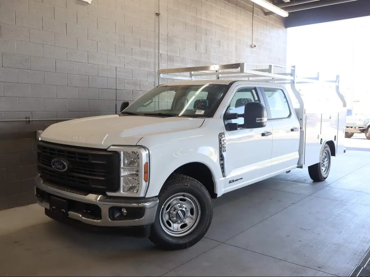 2026 Ford F-250 Super Duty Crew Cab - Service