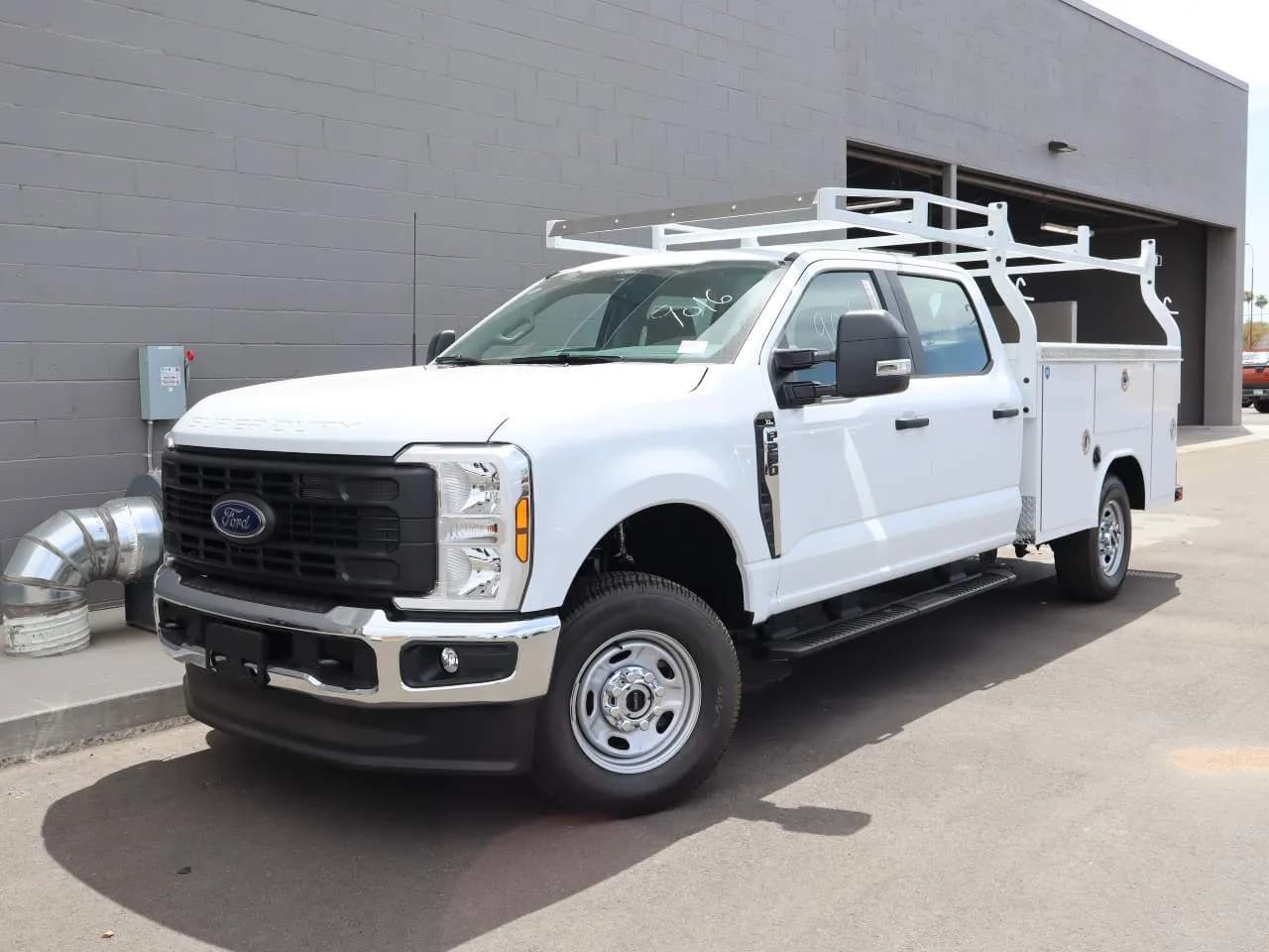 2026 Ford F-250 Super Duty Crew Cab - Service