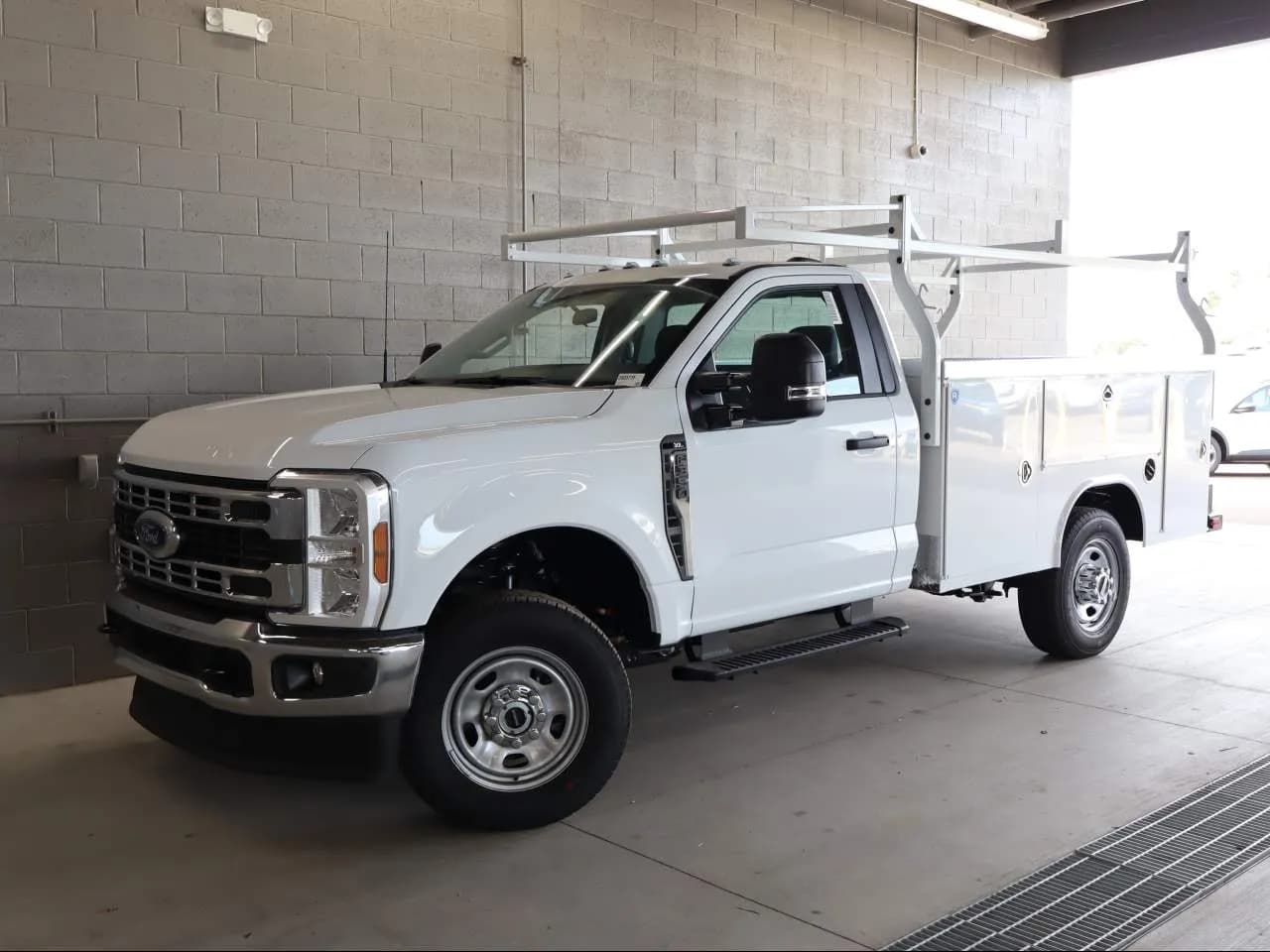 2026 Ford F-350 Super Duty - Service