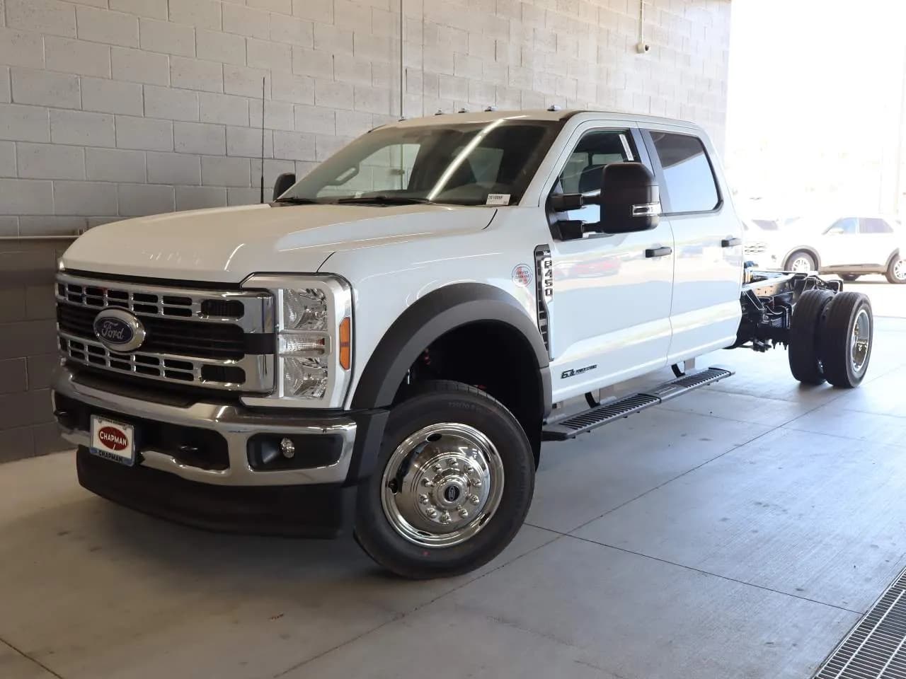 2026 Ford F-450 Super Duty Crew Cab - Chassis