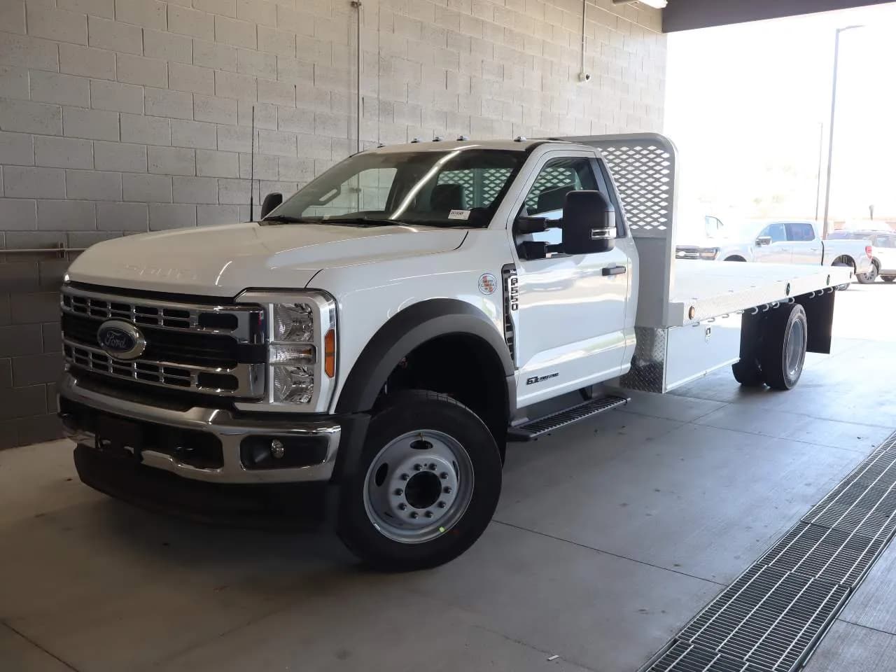 2026 Ford F-550 Super Duty - Flatbed
