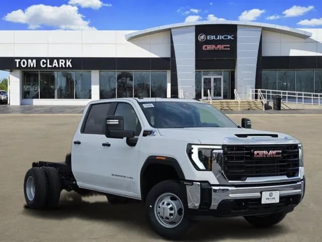 2026 GMC Sierra 3500 Crew Cab - Chassis