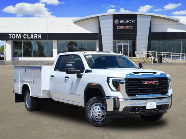 2026 GMC Sierra 3500 Crew Cab - Service