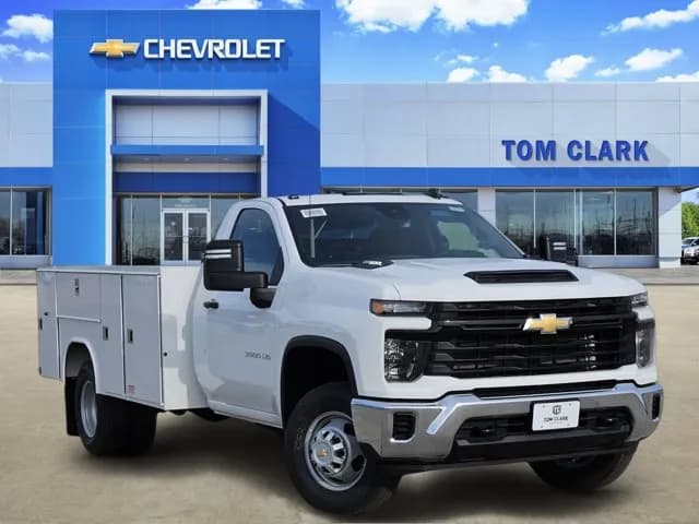 2026 Chevrolet Silverado 3500 - Service