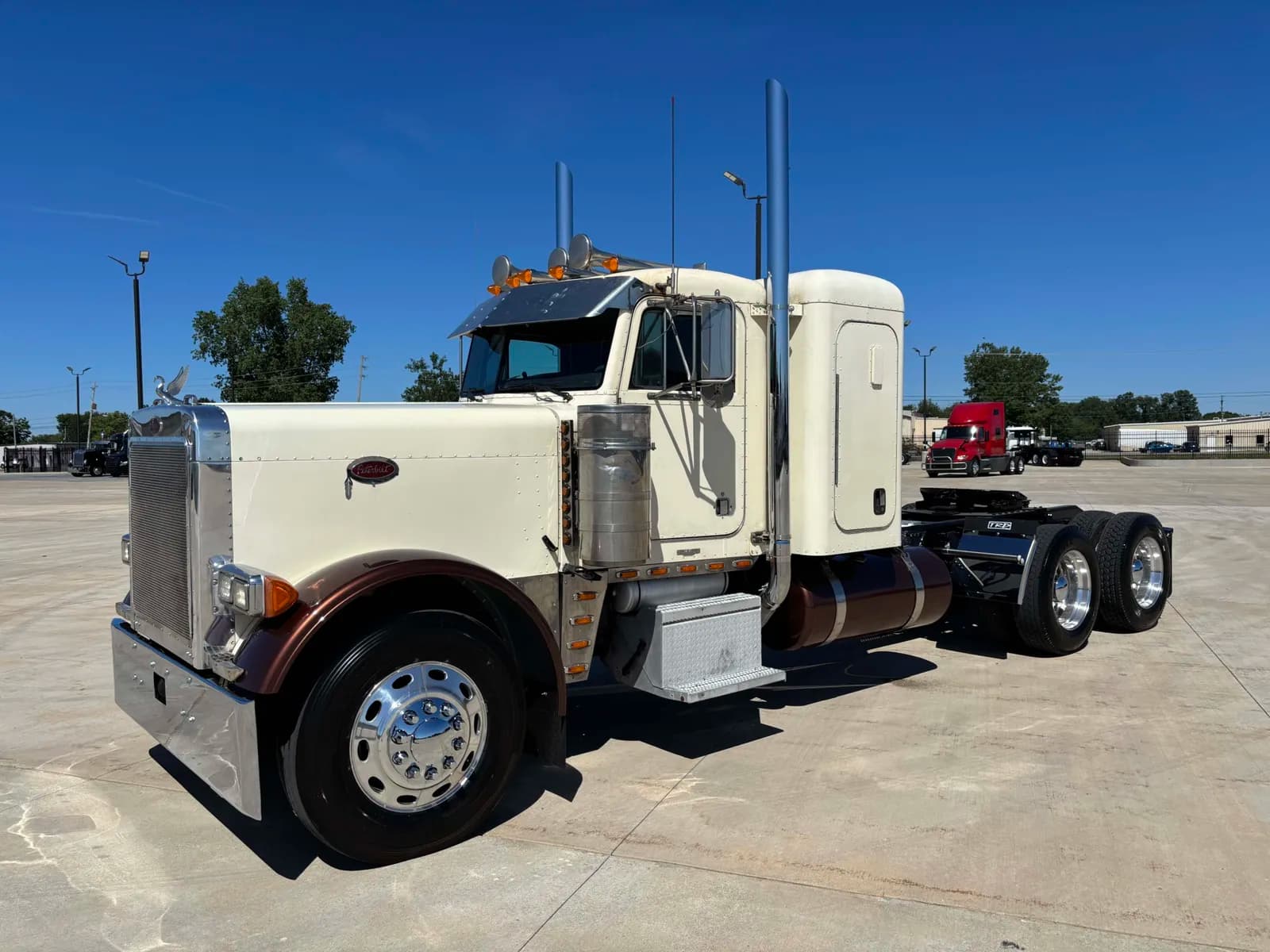 2004 Peterbilt 379EXHD - Sleeper