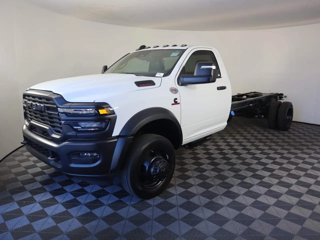 2026 Ram 5500 - Chassis