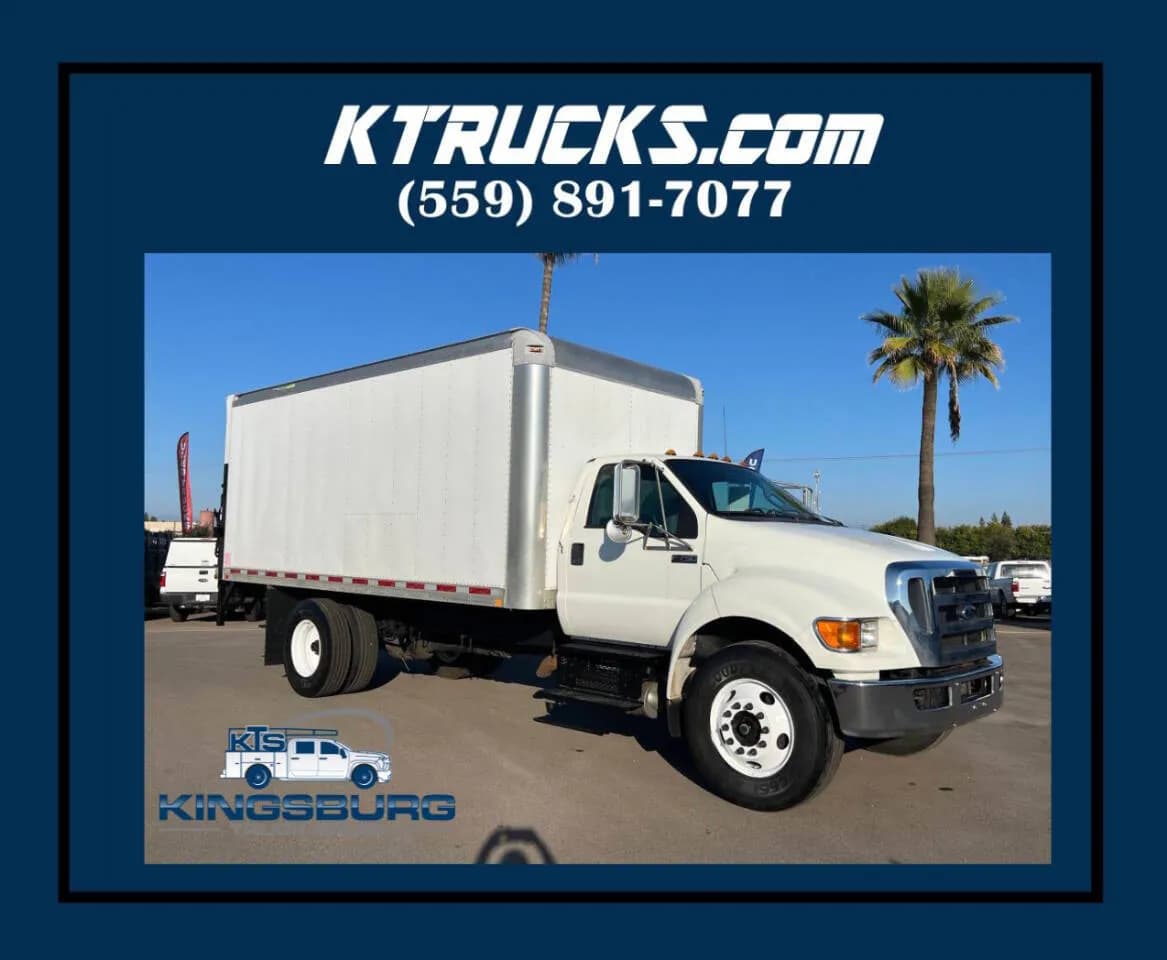 2012 Ford F-750 - Box