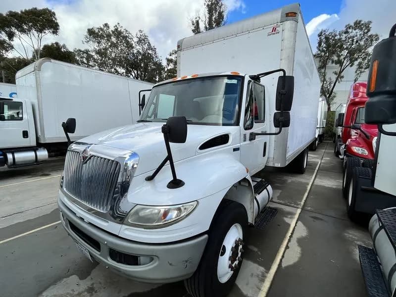 2013 International 4300 SBA