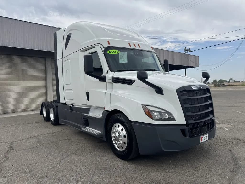 2023 Freightliner Cascadia
