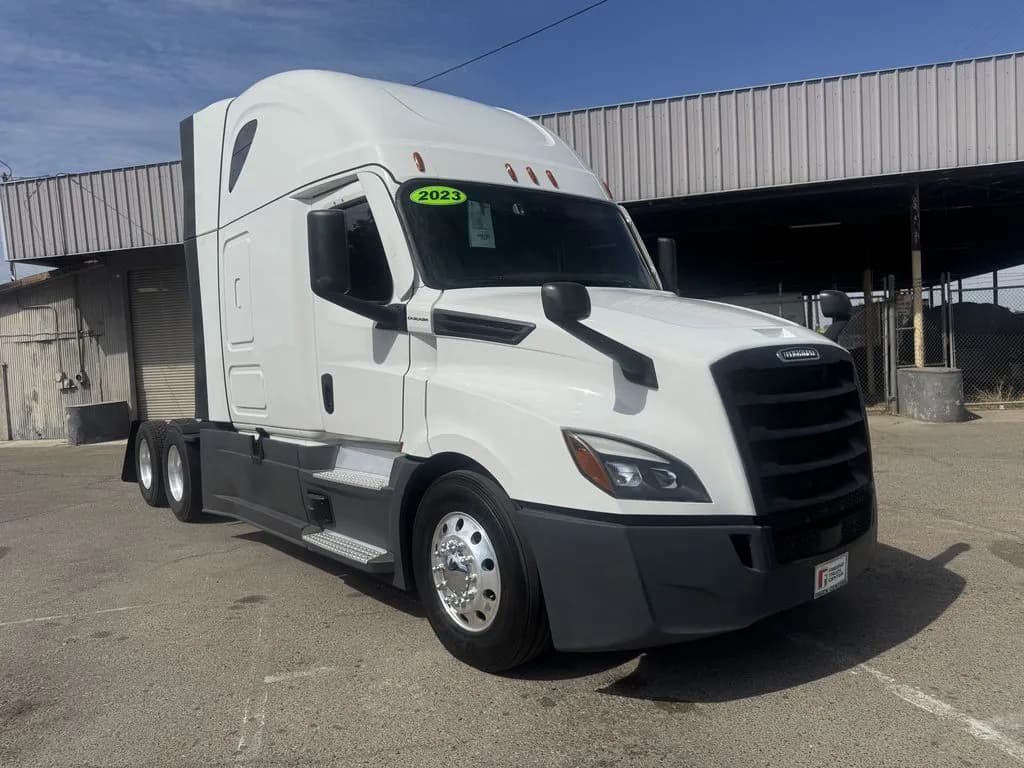 2023 Freightliner Cascadia