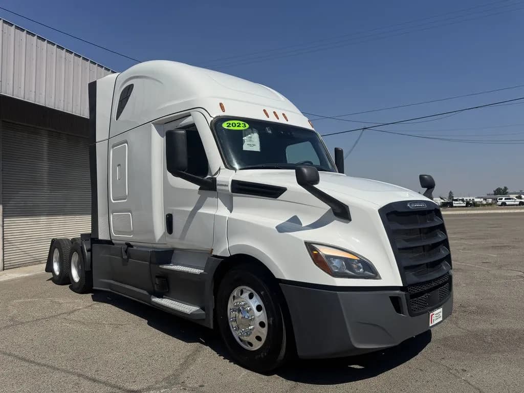 2023 Freightliner Cascadia
