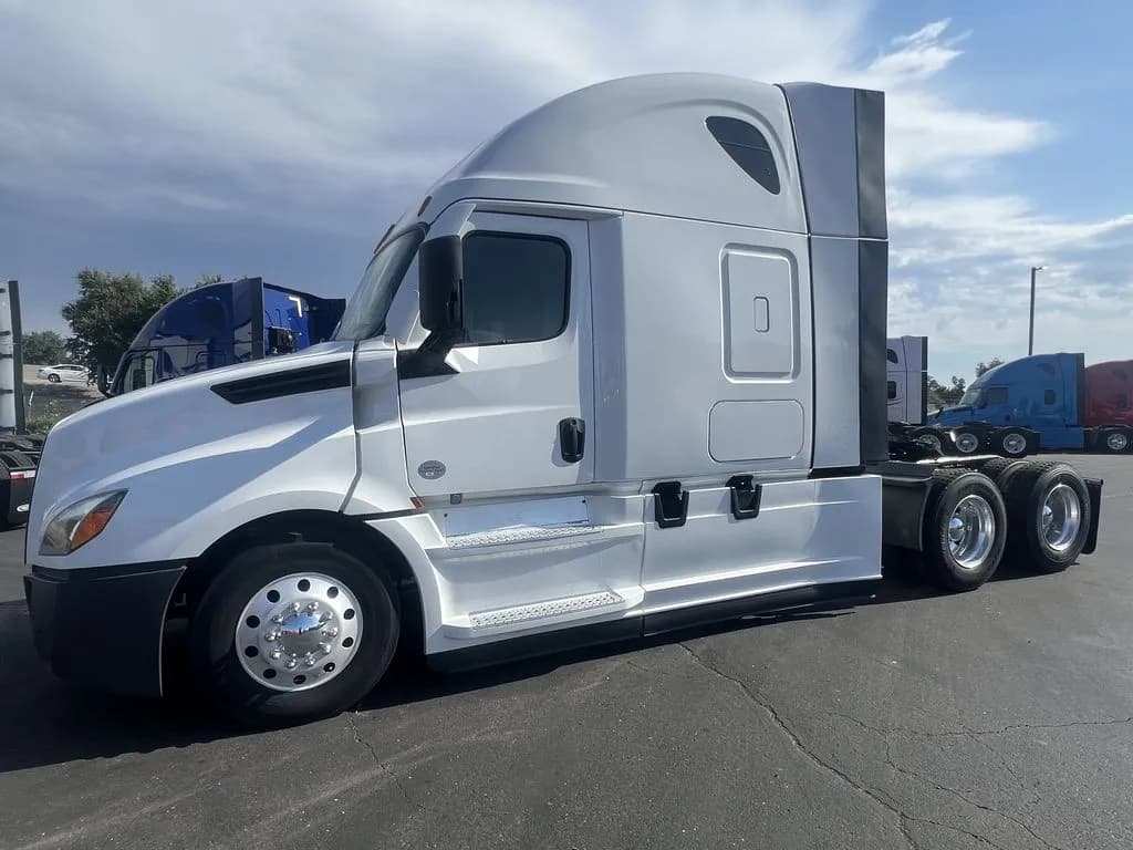2022 Freightliner Cascadia