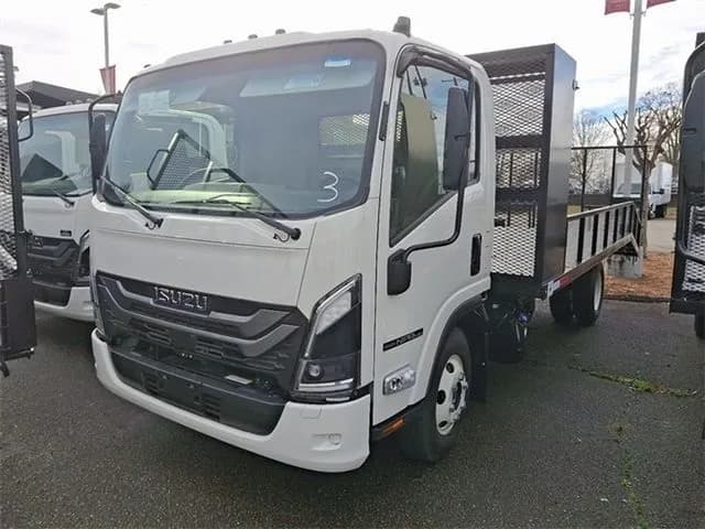 2025 Isuzu NPR-HD - Landscape