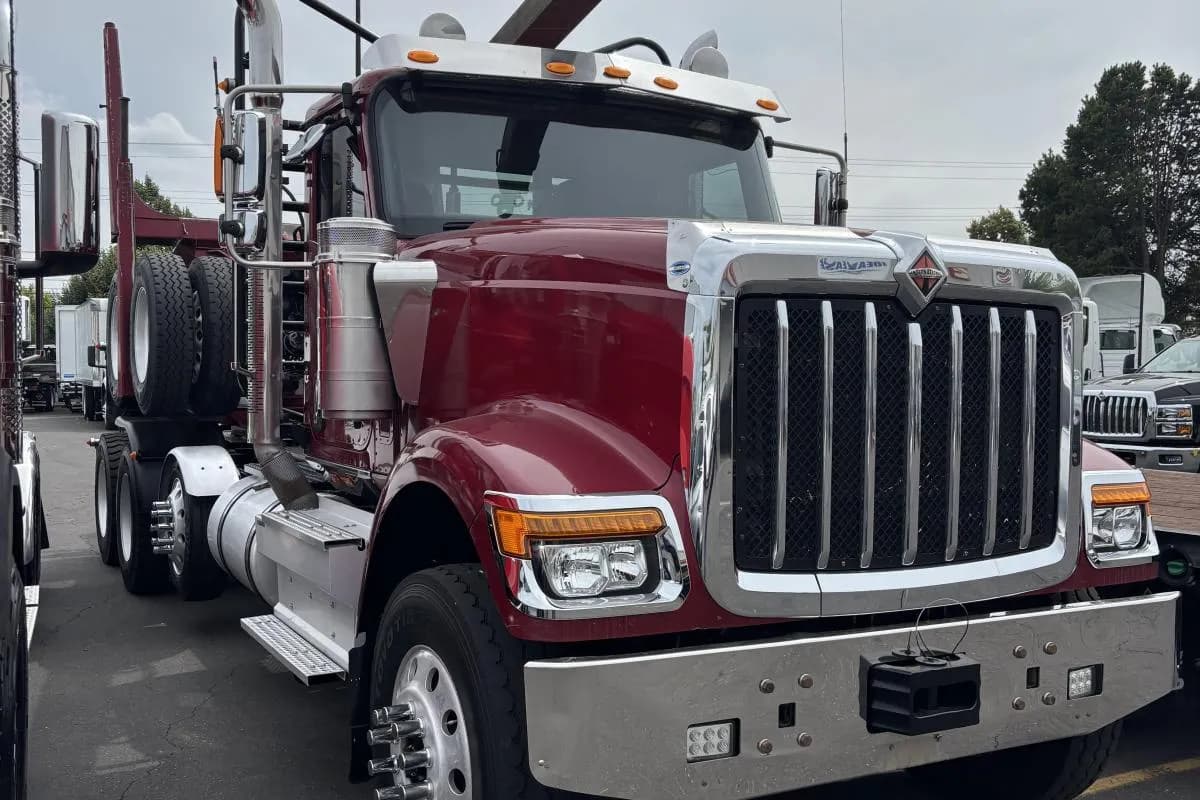 2020 International HX LOG - Day Cab