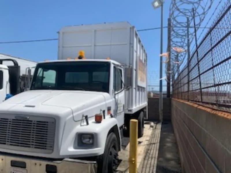 2003 Freightliner FL60