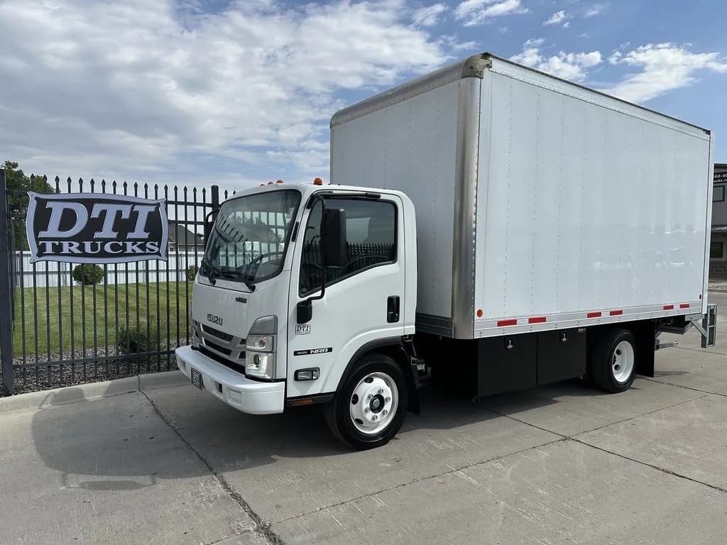 2024 Isuzu NRR 16' - Box
