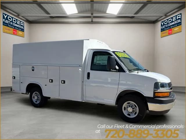 2025 Chevrolet Express 3500 - Service