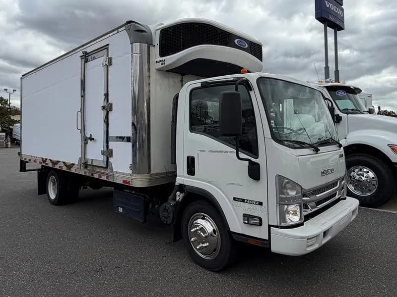 2022 Isuzu NRR