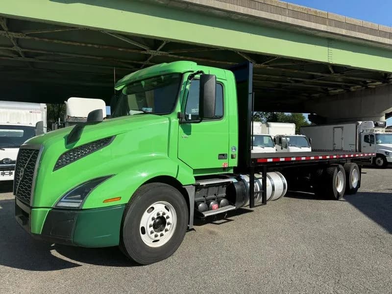 2019 Volvo VNL64