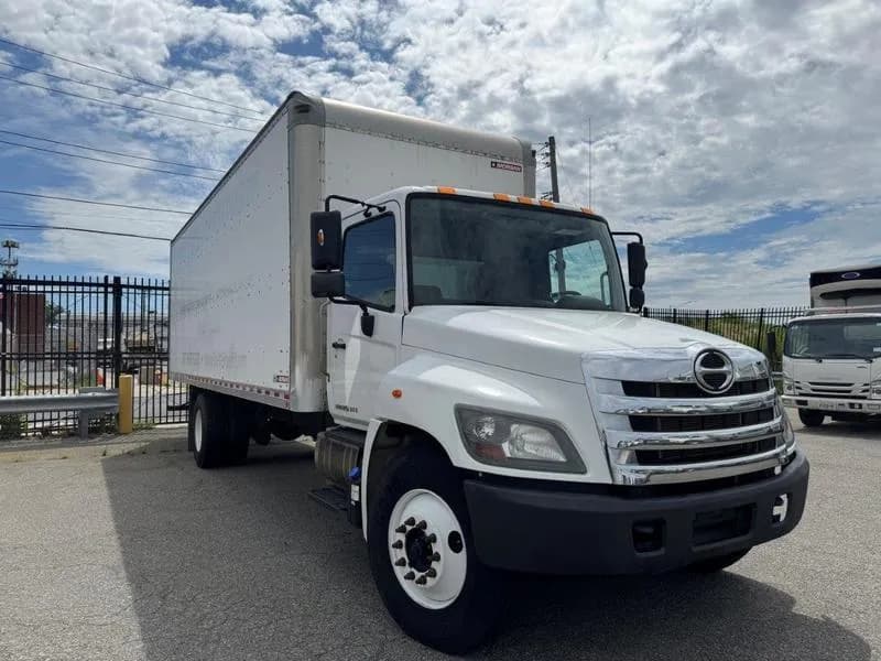 2019 Hino Trucks 338