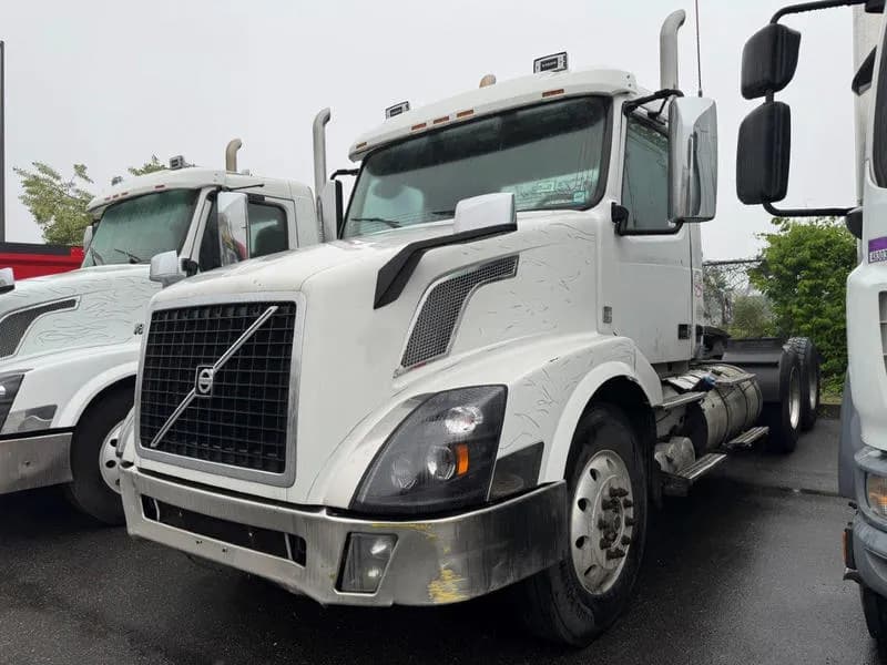 2018 Volvo VNL64T300