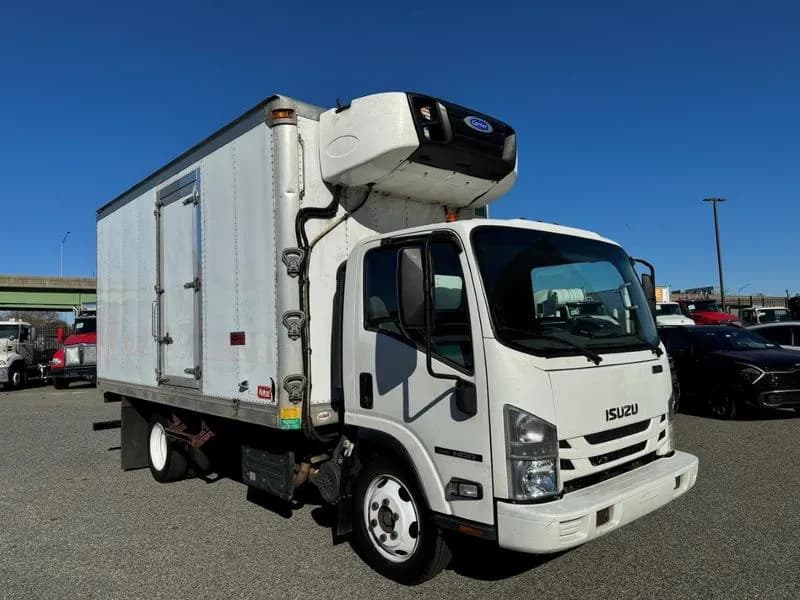 2017 Isuzu NRR