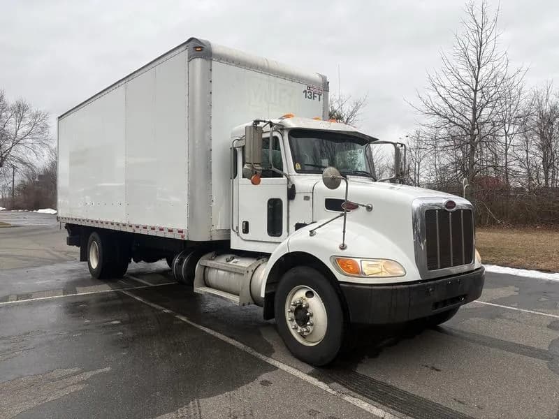 2017 Peterbilt 337