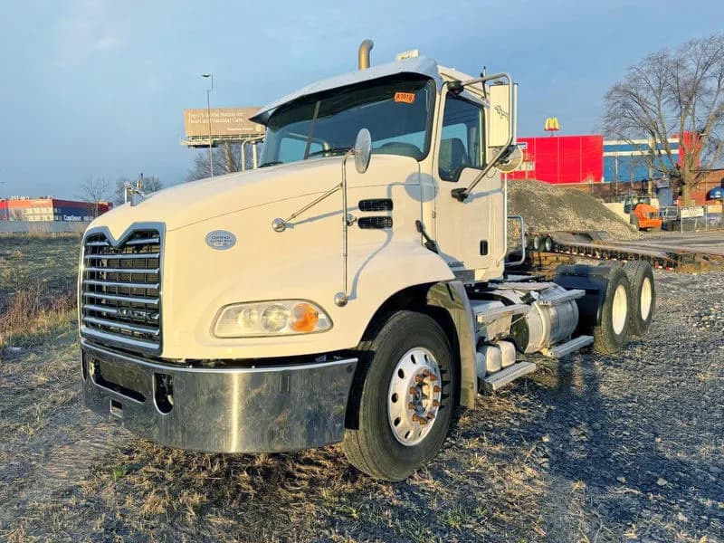 2016 Mack CXU613